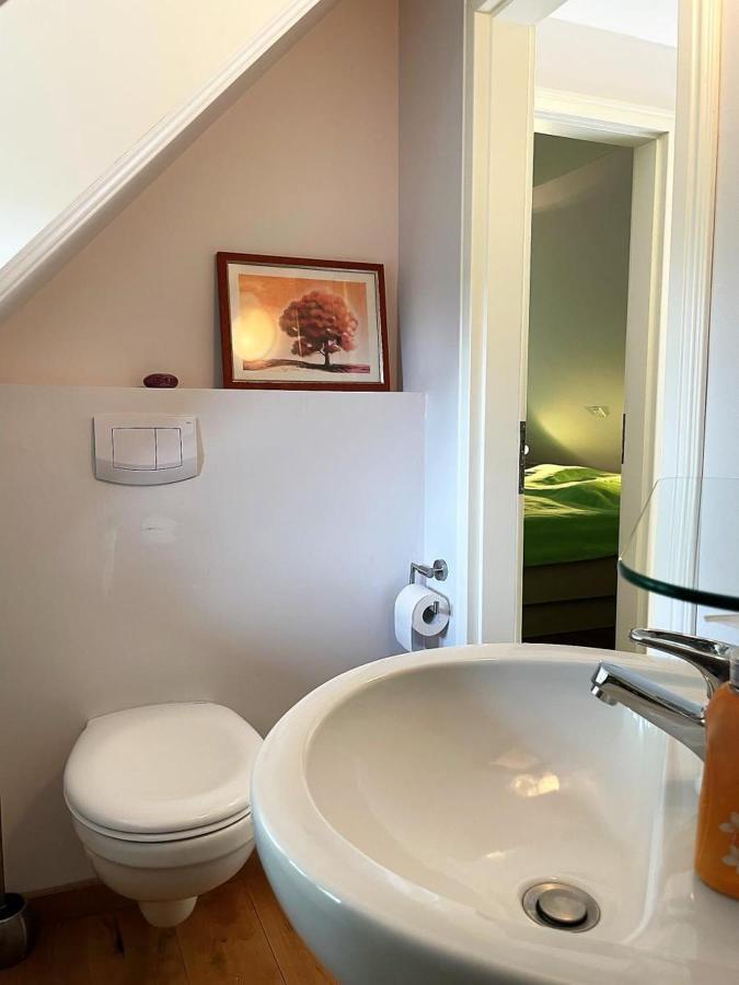 Das Puppenhaus, Reetdach, Sauna, Kamin, Eingezaeunt, Badewanne, Haustiere Willkommen Emmelsbüll-Horsbüll 외부 사진